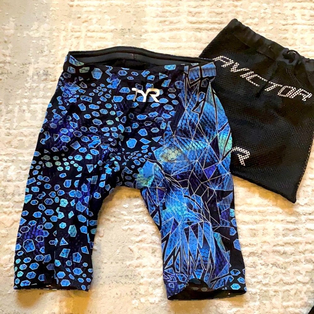 TYR Avictor Men’s Tech Swim Jammer. Size 24. Blue/Black. With mesh bag.